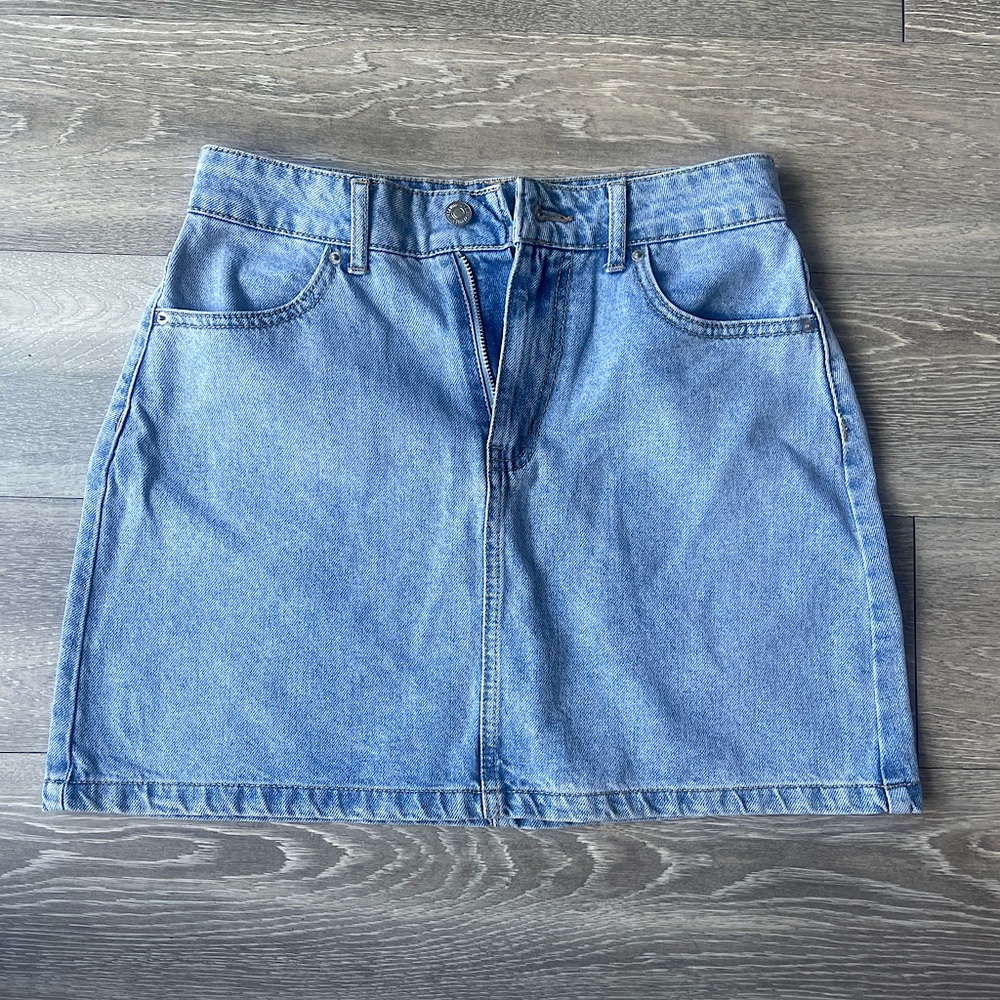 FOREVER21 JEAN DENIM MINI SKIRT HIGH WAISTED SIZE SMALL NEW WITH TAG